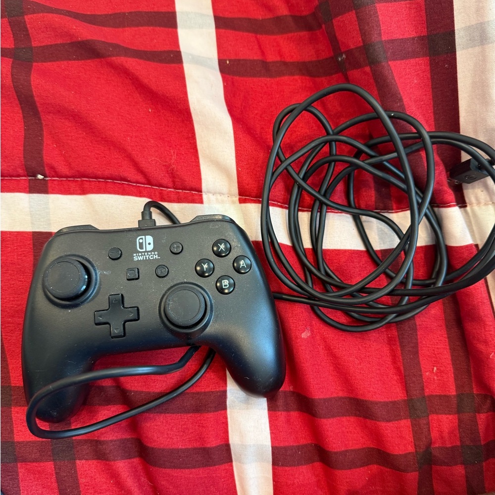 Nintendo Switch Controller - Picture 2 of 2